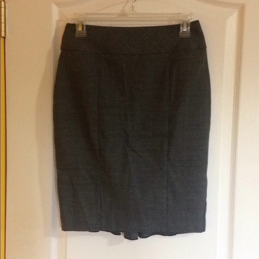 Juniors 5 Gray Peplum Pencil Skirt